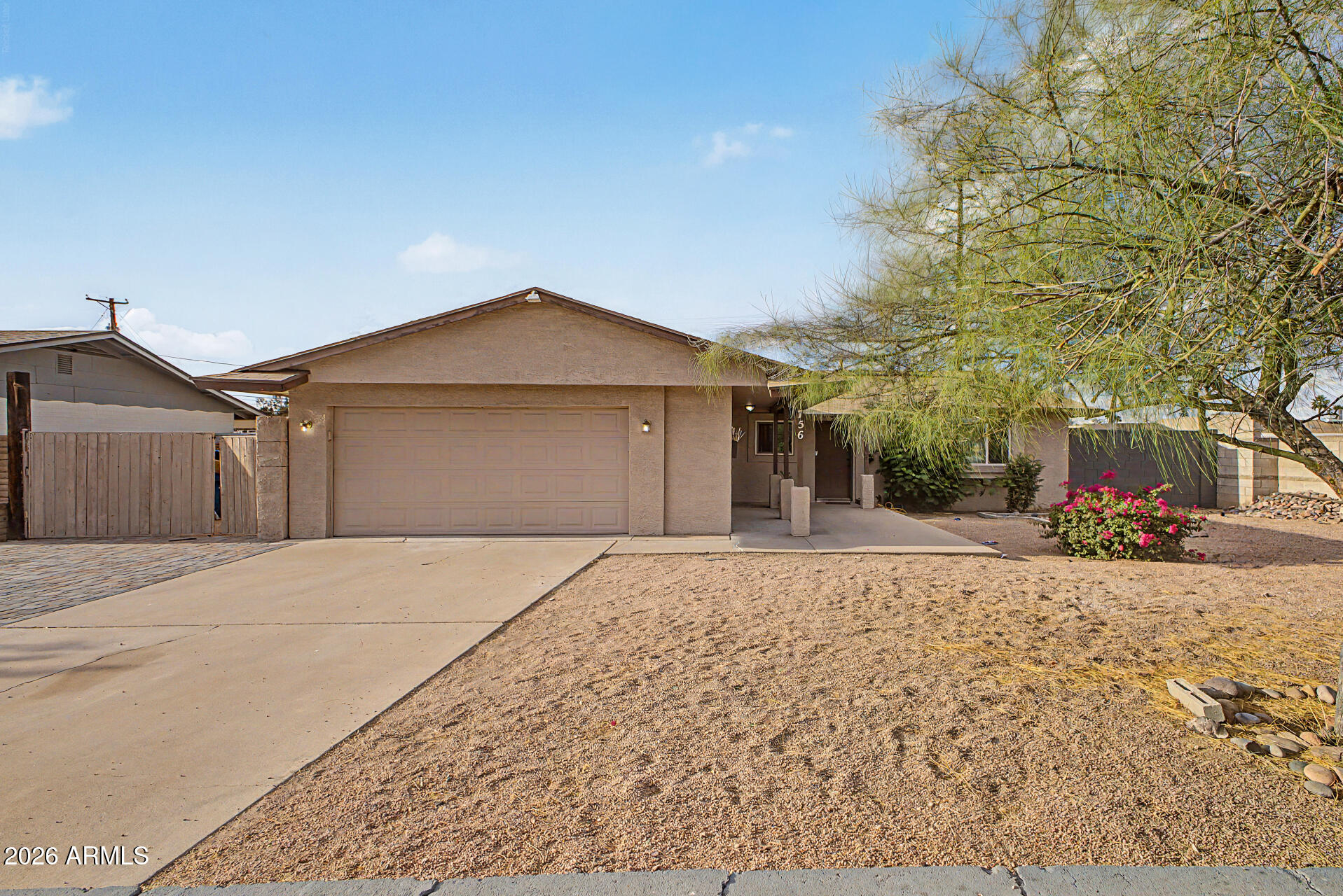 756 E LOYOLA Drive, Tempe, AZ 85282