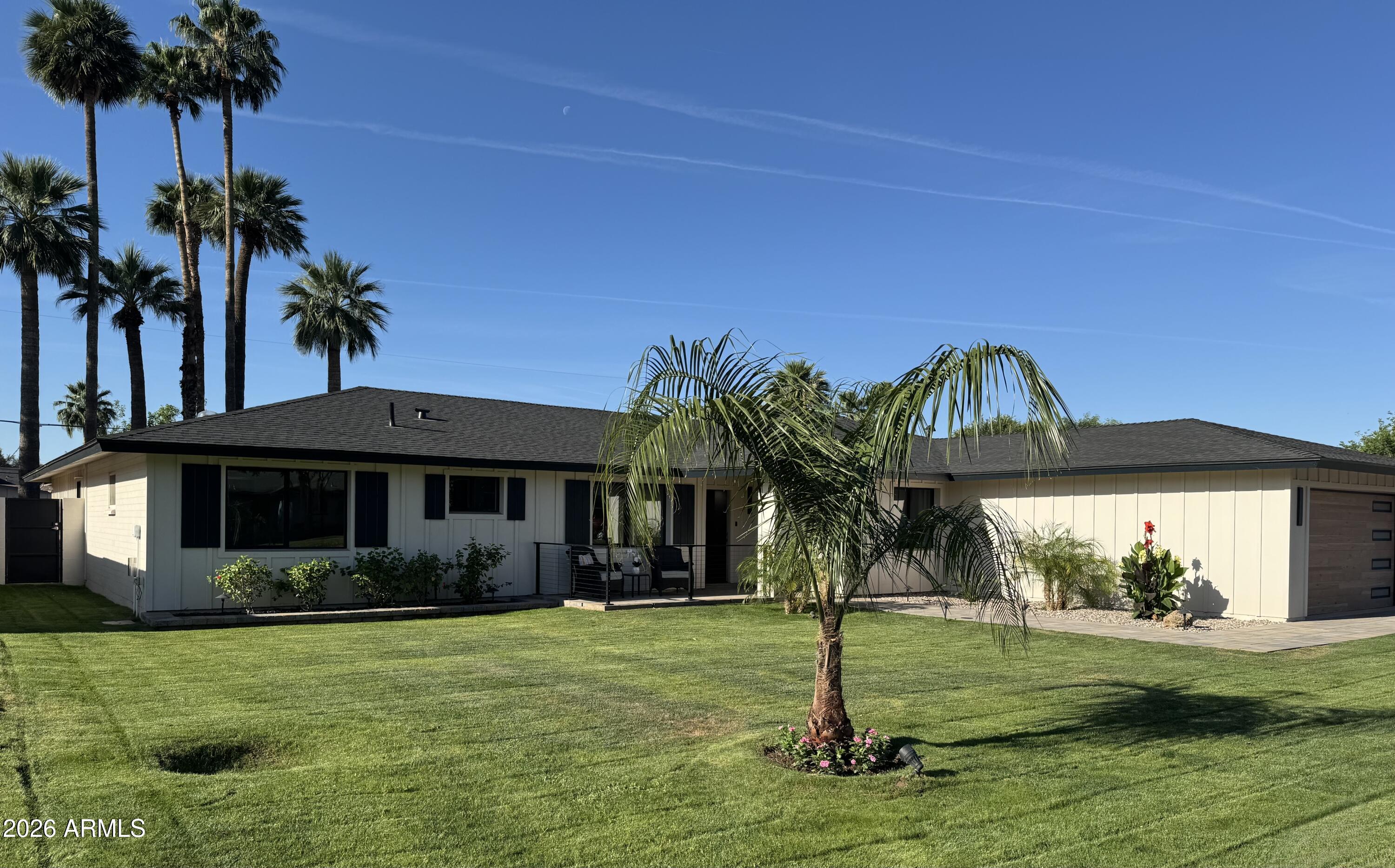 1413 E SAN MIGUEL Avenue, Phoenix, AZ 85014