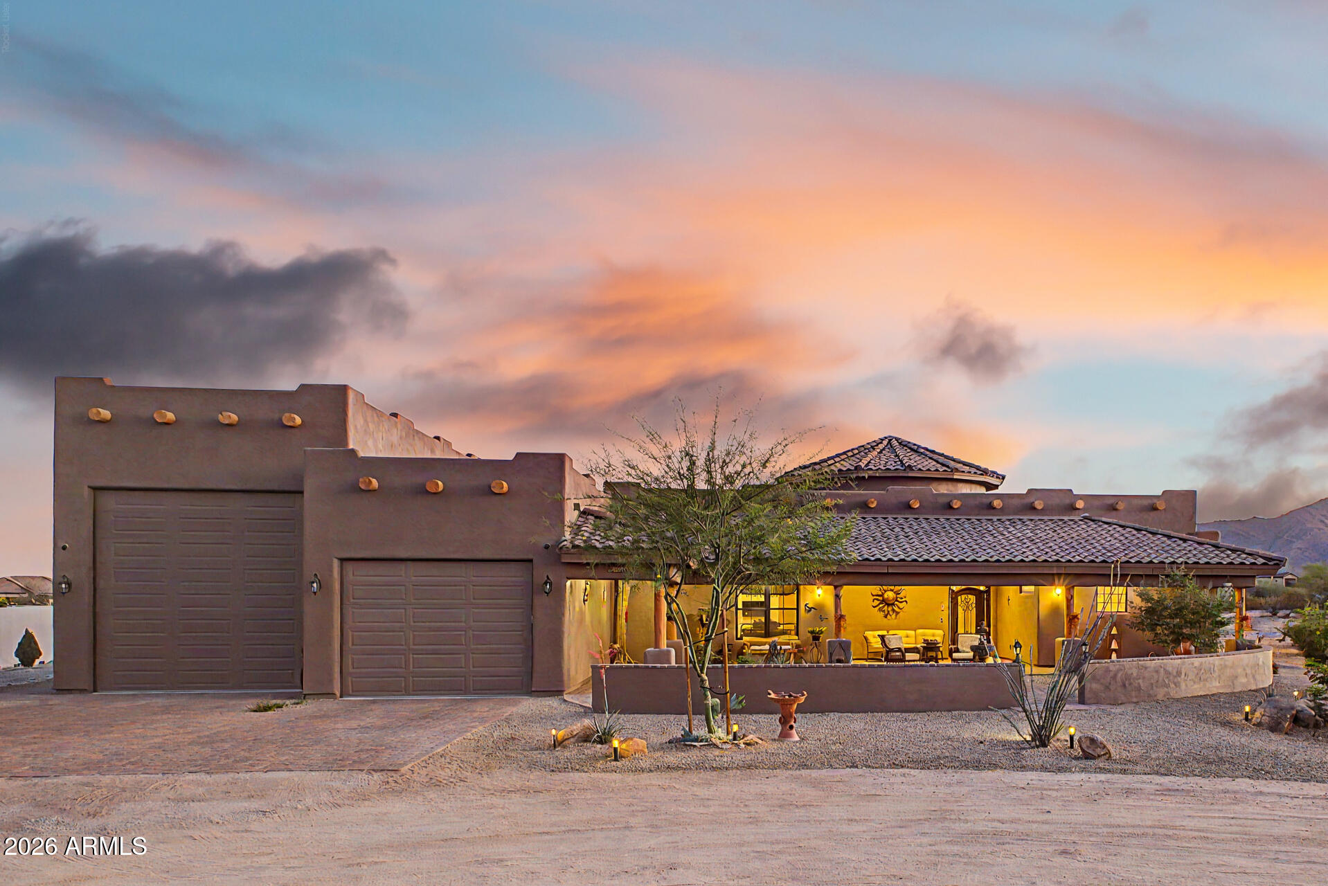 19211 W SELDON Lane, Waddell, AZ 85355