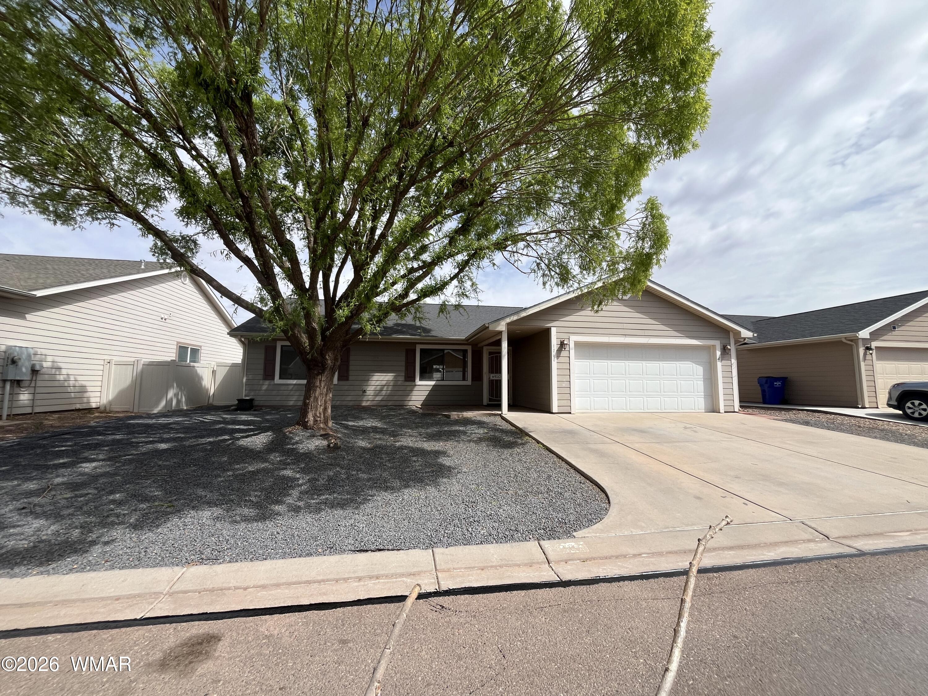 1060 E Adams Street, Snowflake, AZ 85937 — Photo 1 of 30