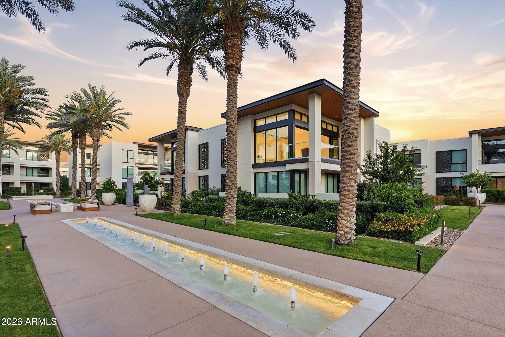 6587 N PALMERAIE Boulevard 2041, Paradise Valley, AZ 85253