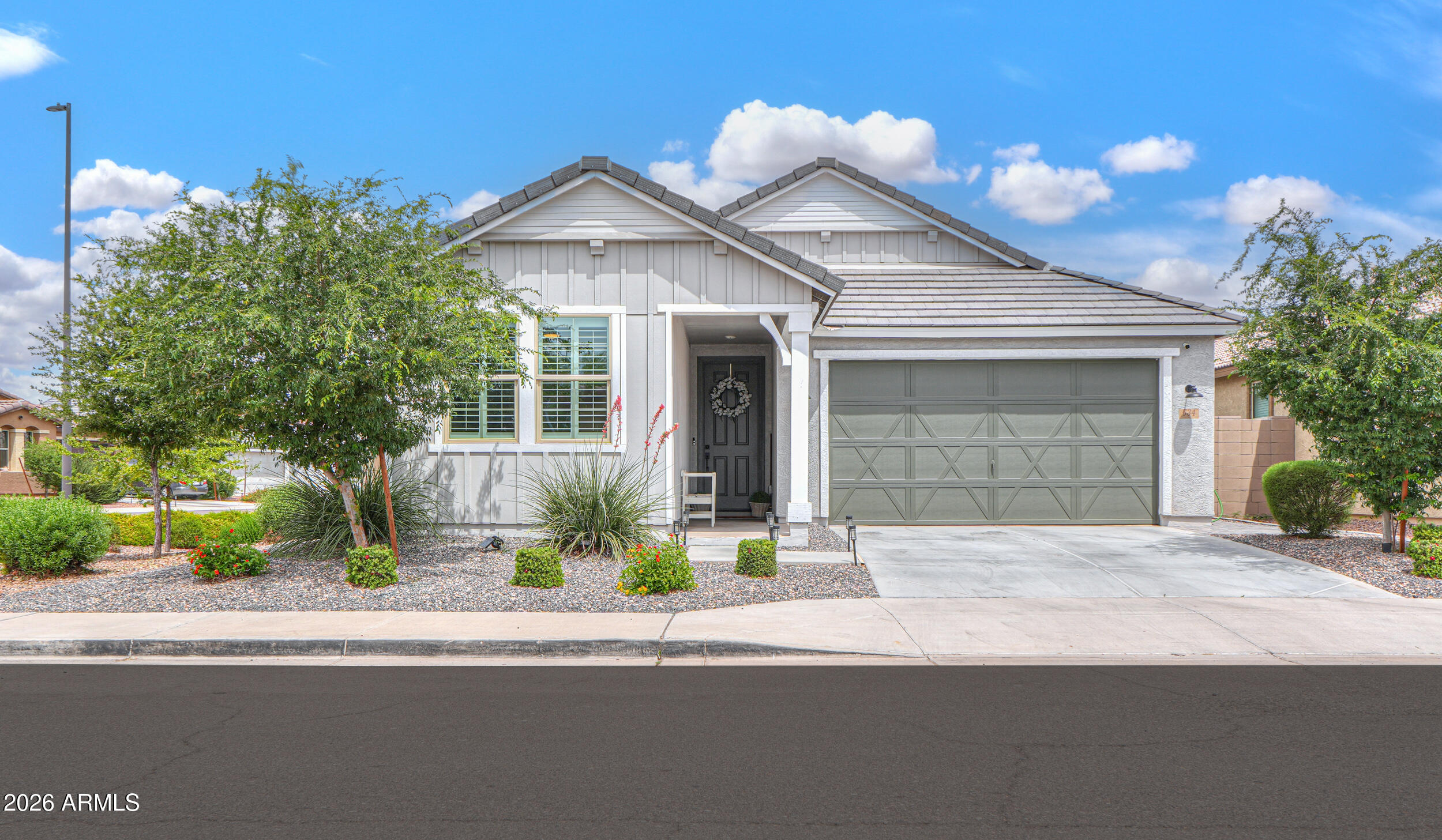 634 E BUCKINGHAM Avenue, Gilbert, AZ 85297 — Photo 1 of 50