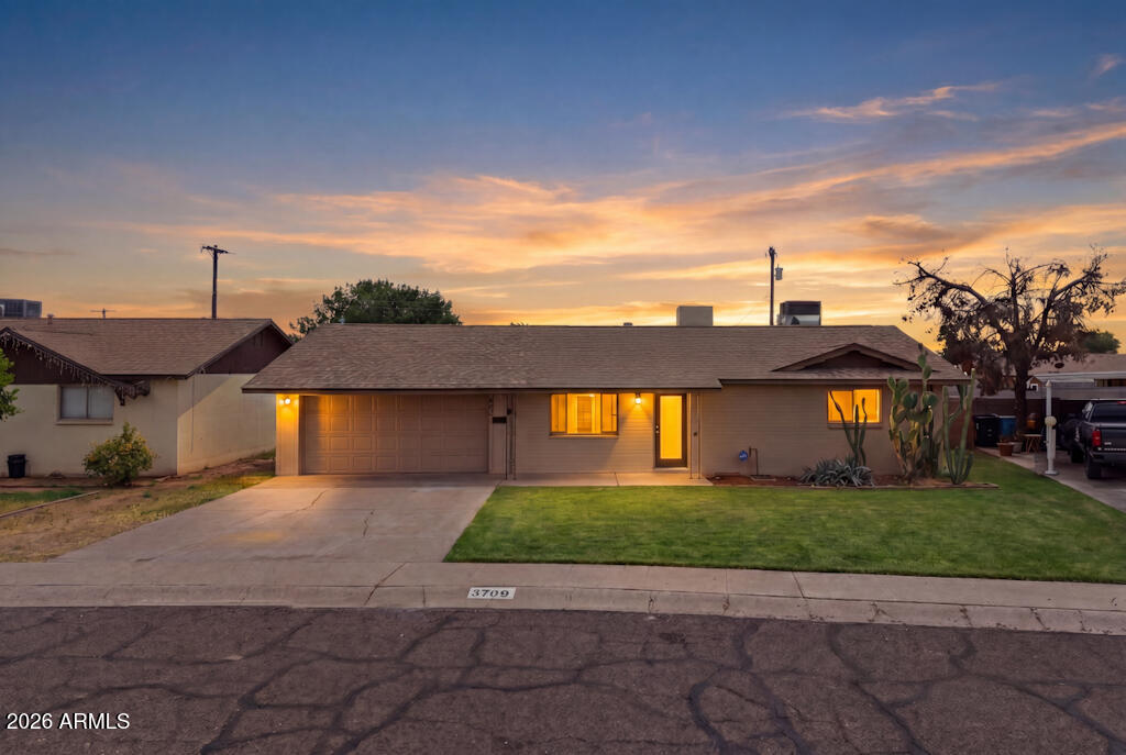 3709 W Echo Lane, Phoenix, AZ 85051 — Photo 1 of 13