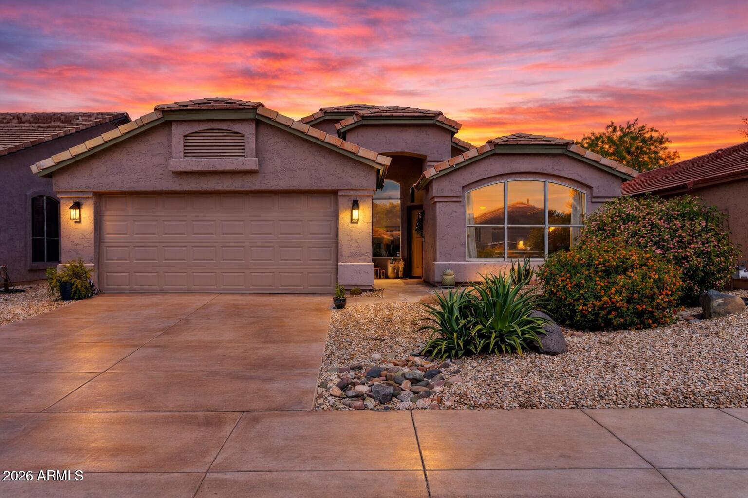 4712 E ADOBE Drive, Phoenix, AZ 85050 — Photo 1 of 24