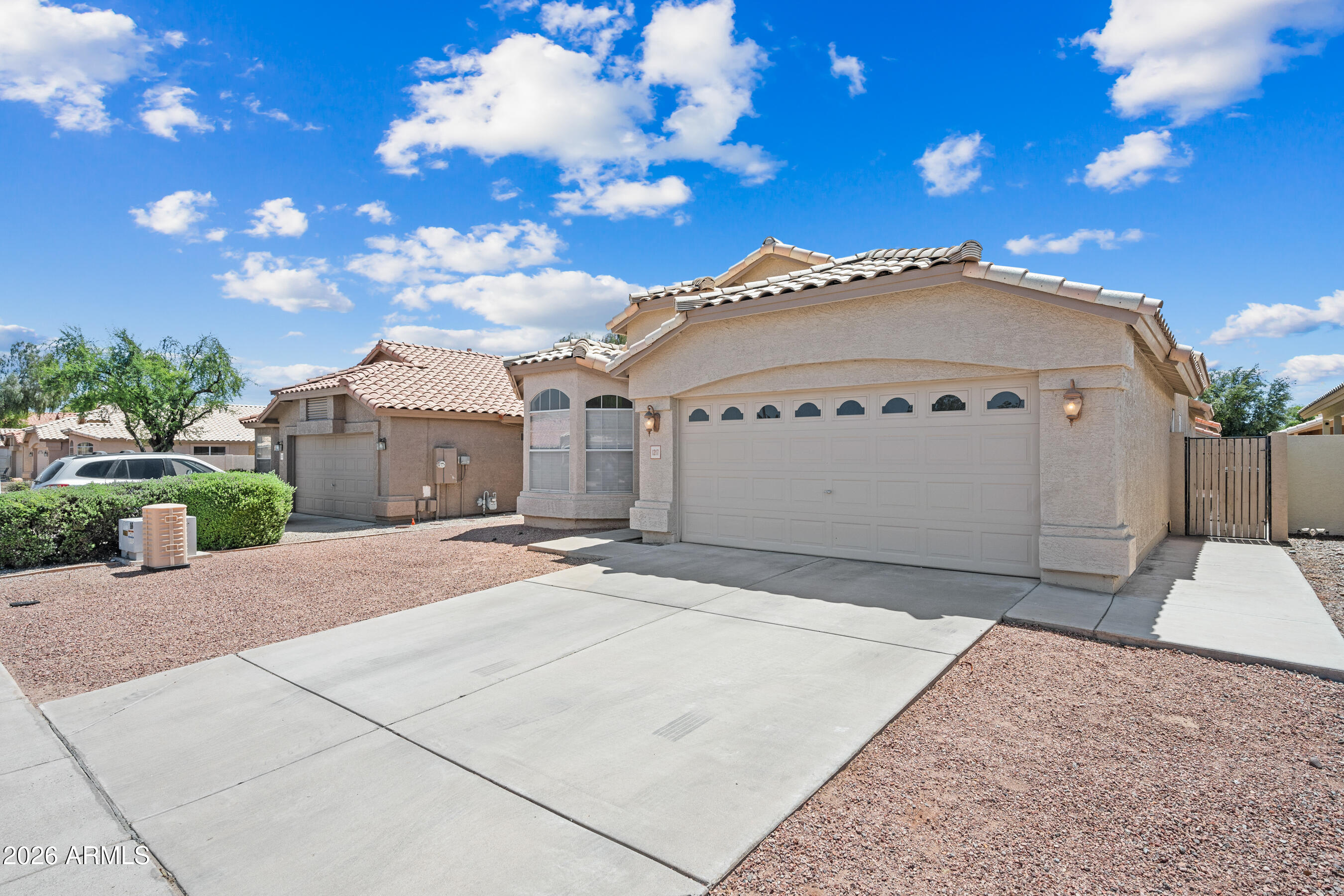1217 W MYRNA Lane, Tempe, AZ 85284 — Photo 1 of 41