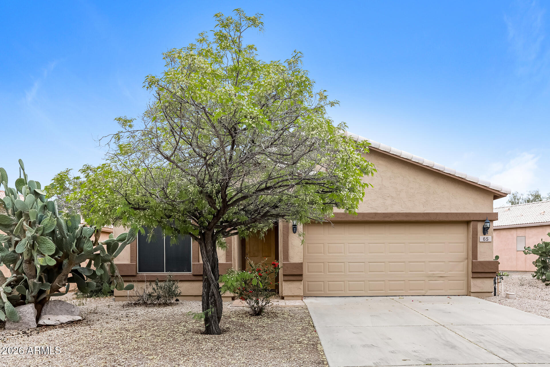 65 E SADDLE Way, San Tan Valley, AZ 85143