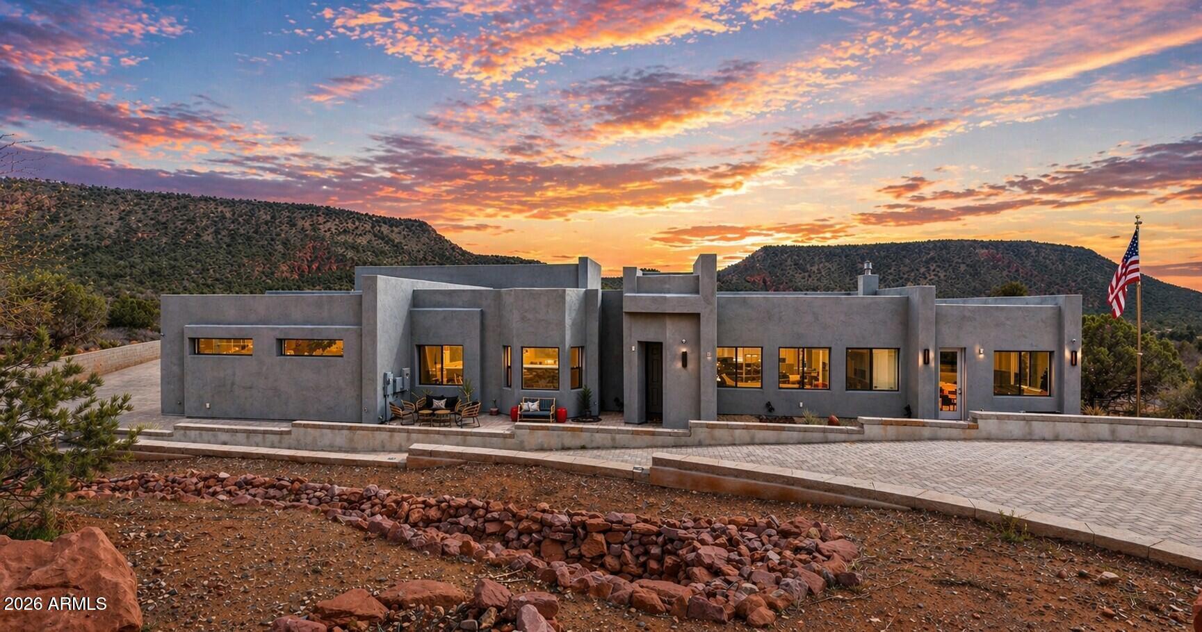 10 HO HUM Circle, Sedona, AZ 86351