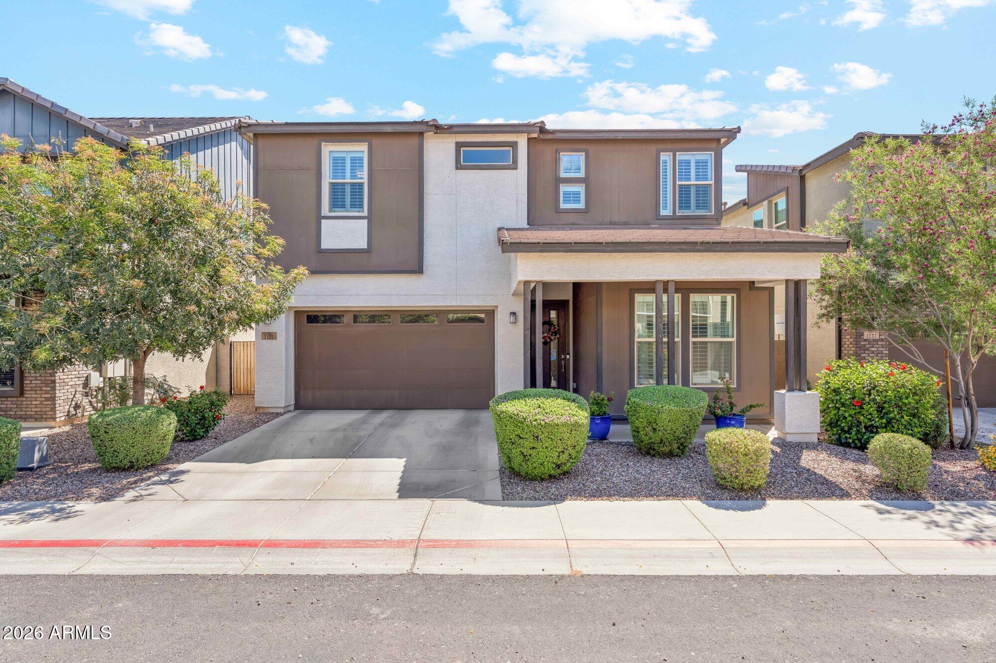 1127 S VINE Street, Chandler, AZ 85286 — Photo 1 of 54