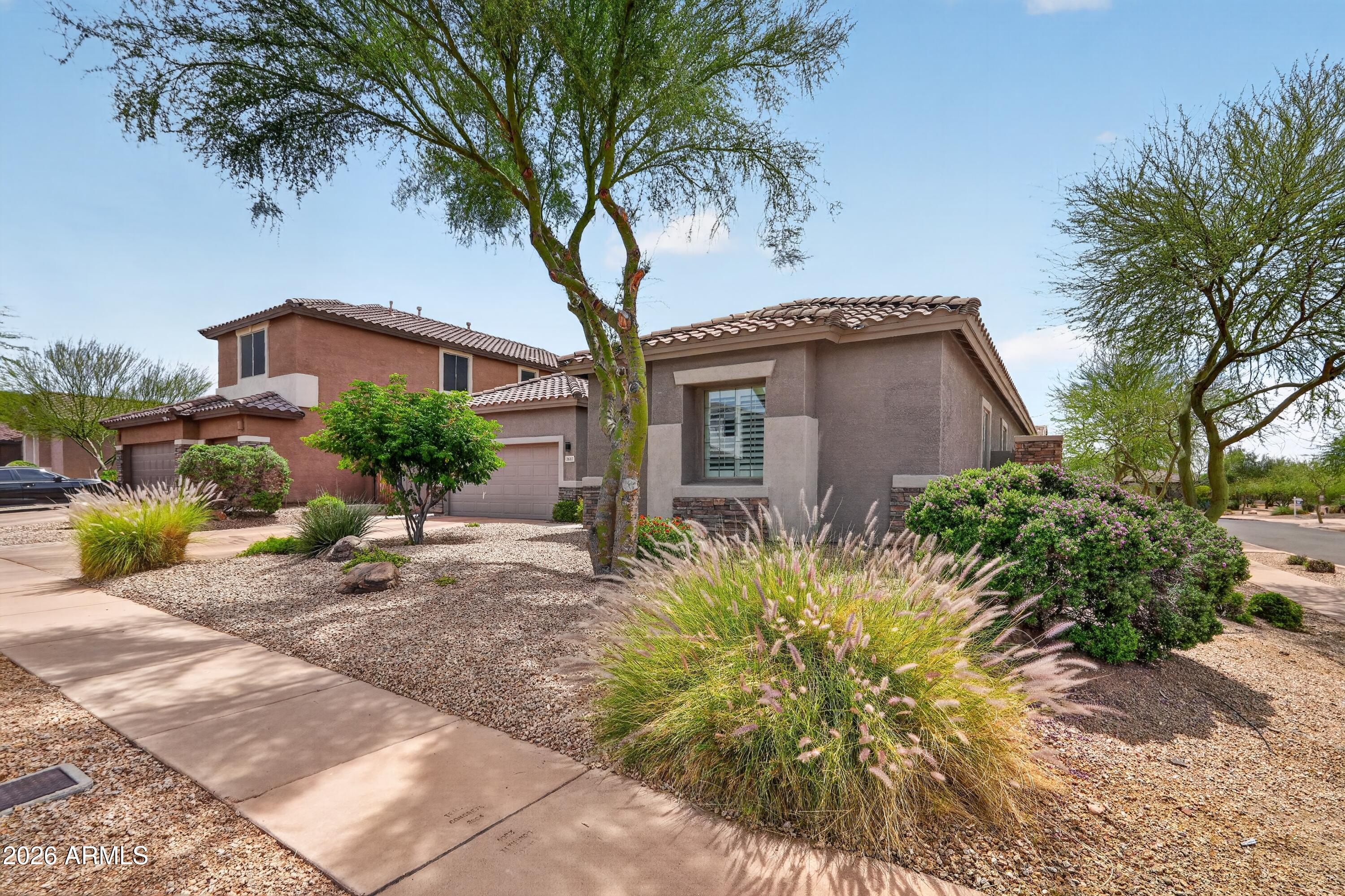3127 W LANGUID Lane, Phoenix, AZ 85086 — Photo 1 of 38