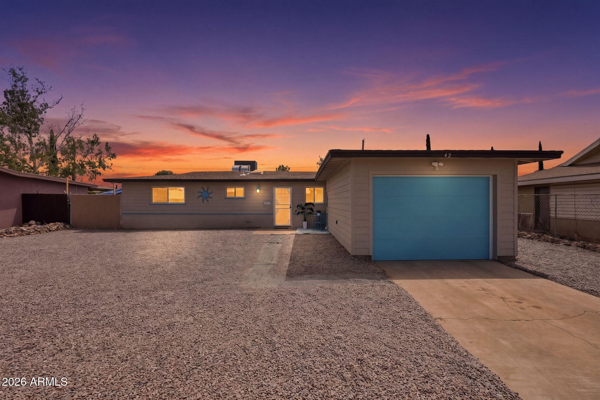 42 W James Place, Sierra Vista, AZ 85635 — Photo 1 of 34