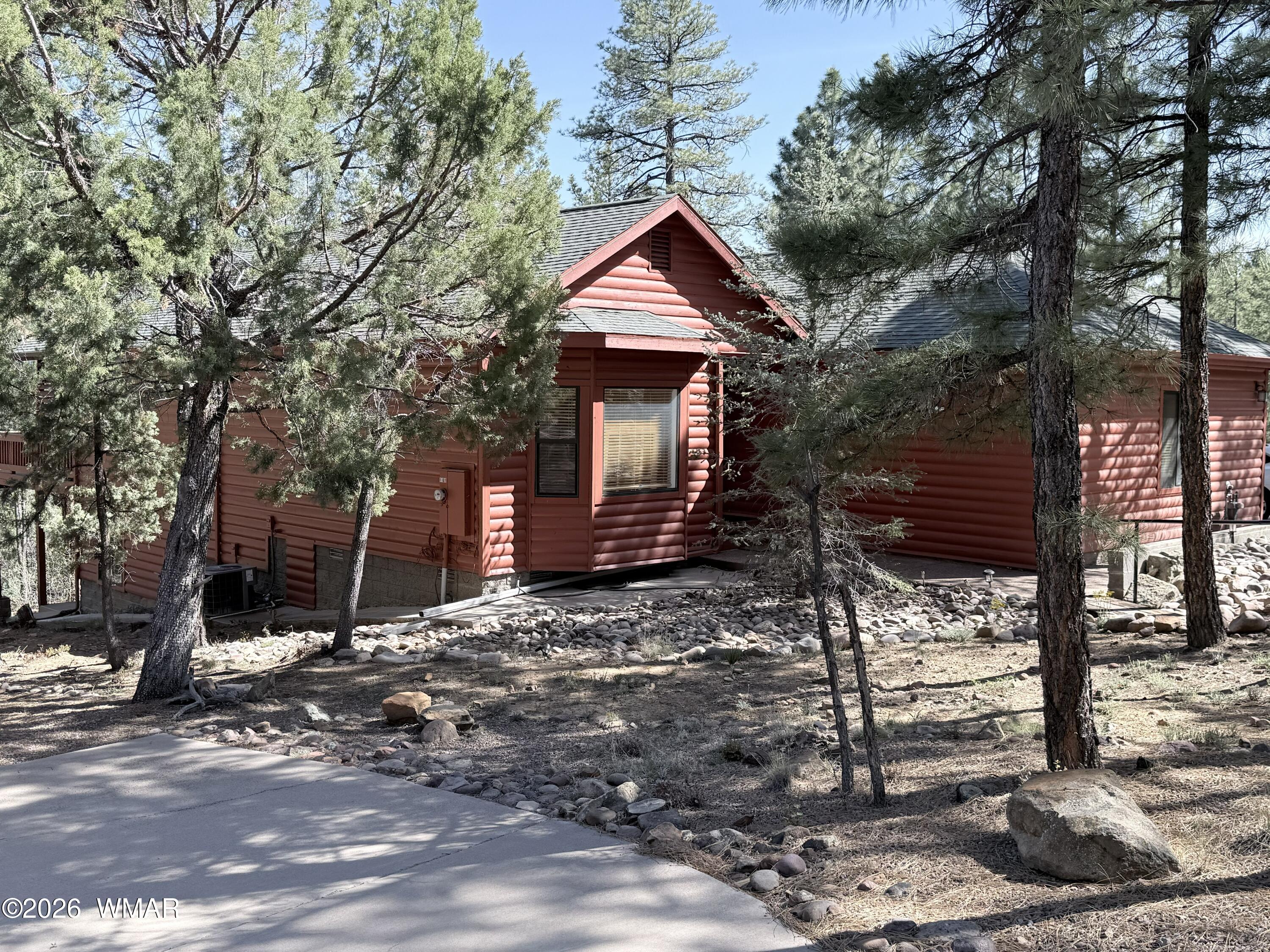 1011 Hillside Drive, Show Low, AZ 85901 — Photo 1 of 4