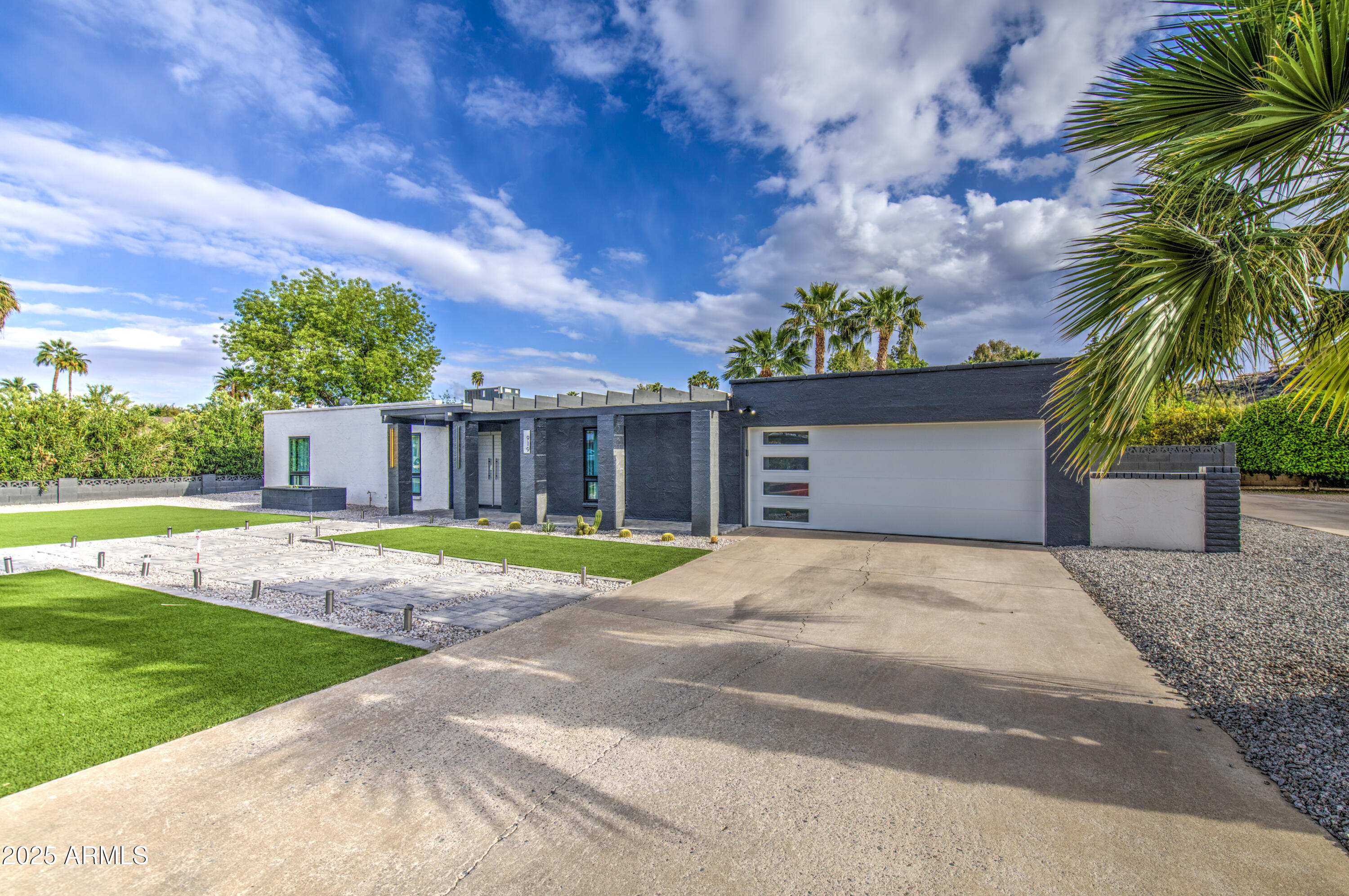 919 W PORT ROYALE Lane, Phoenix, AZ 85023