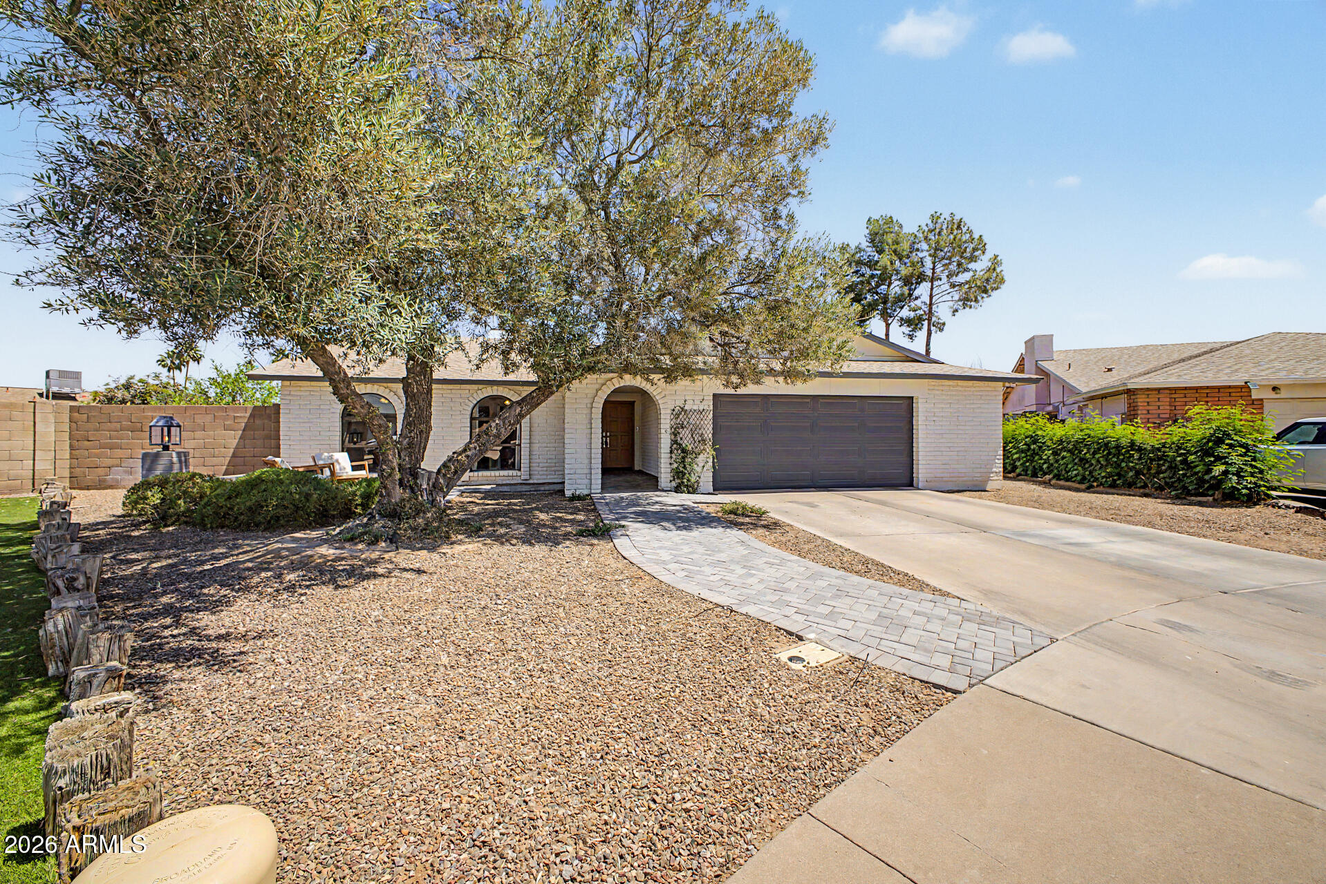 940 W PERALTA Avenue, Mesa, AZ 85210 — Photo 1 of 40