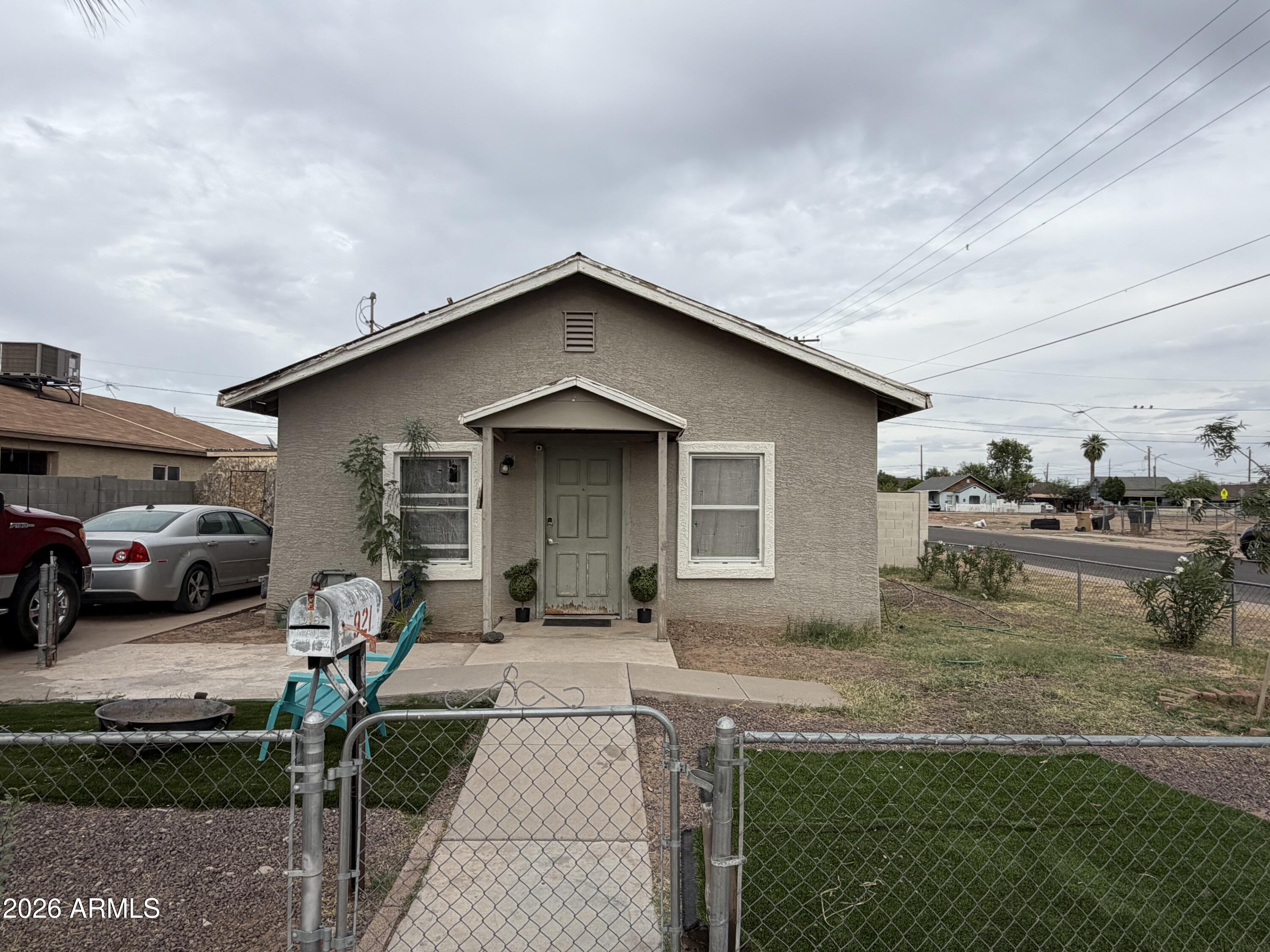 921 S 3RD Avenue, Phoenix, AZ 85003