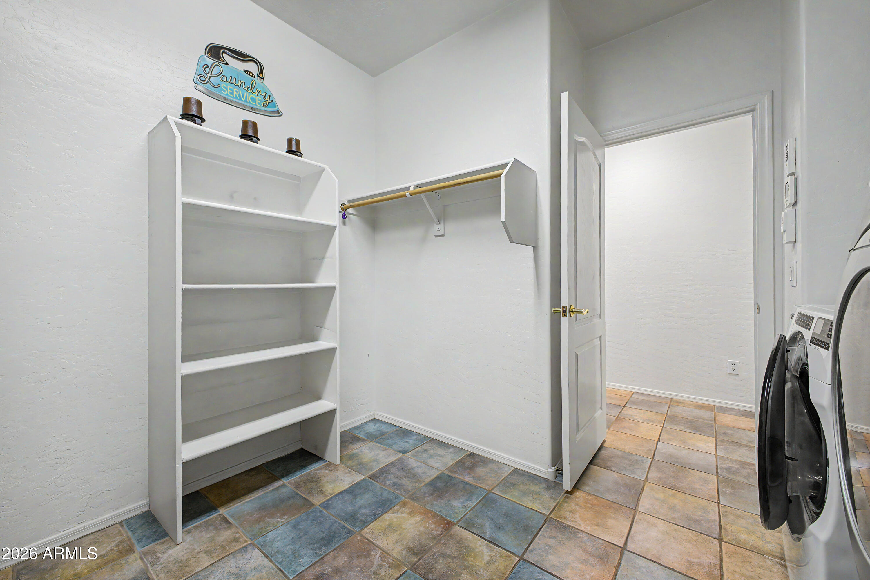 Thumbnail 37