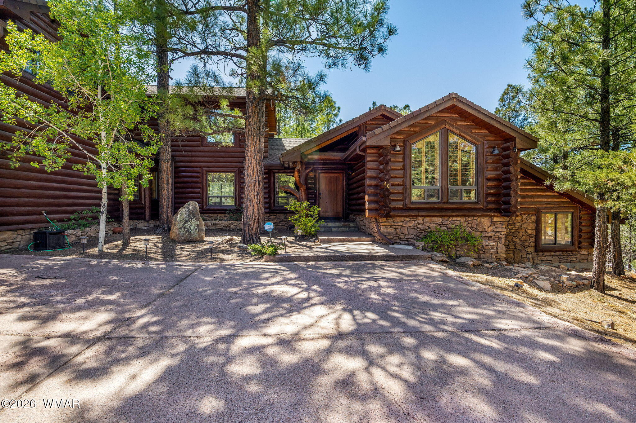40 S Cliffrose Lane, Show Low, AZ 85901 — Photo 1 of 62