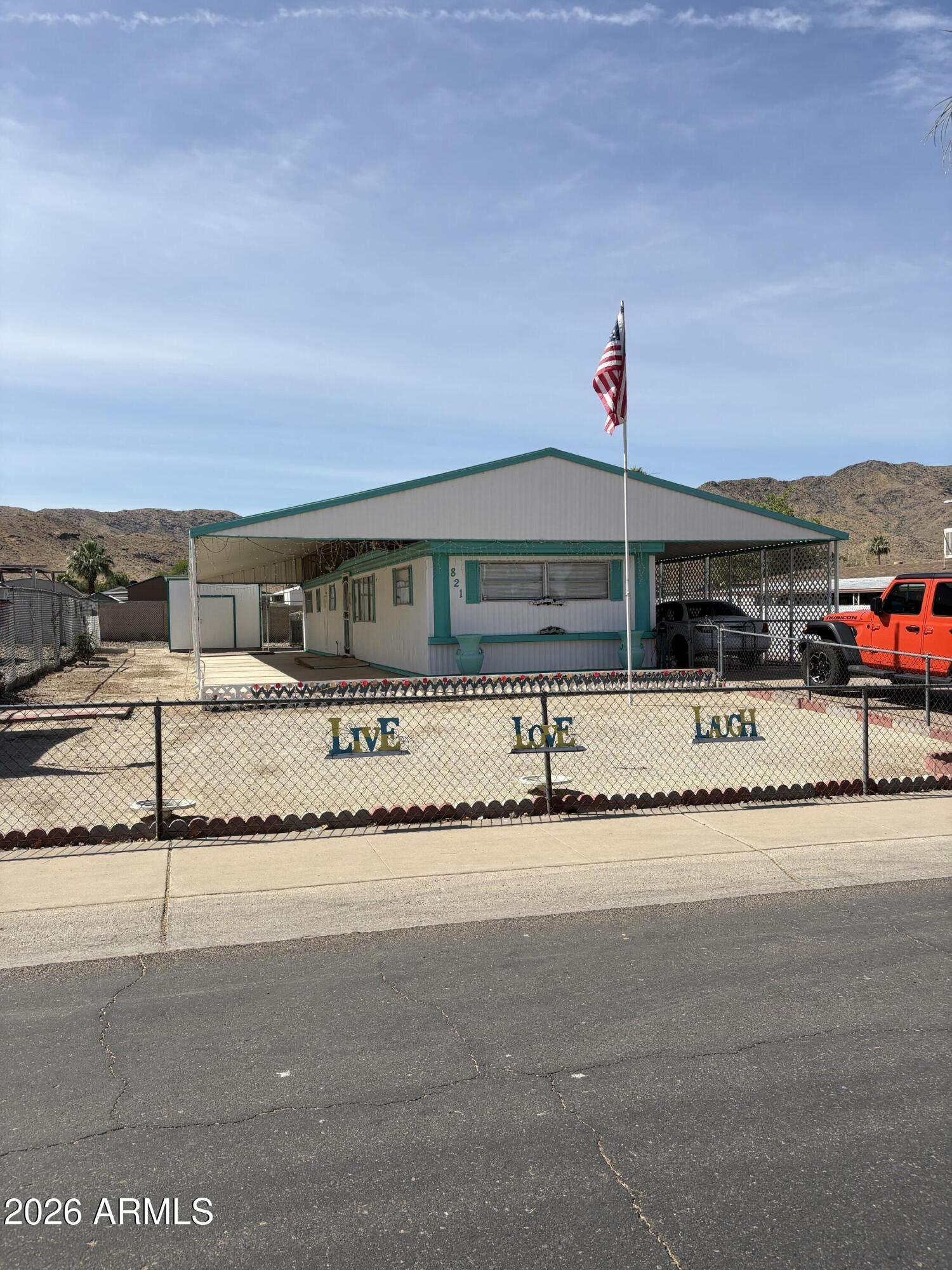 821 W BUIST Avenue, Phoenix, AZ 85041
