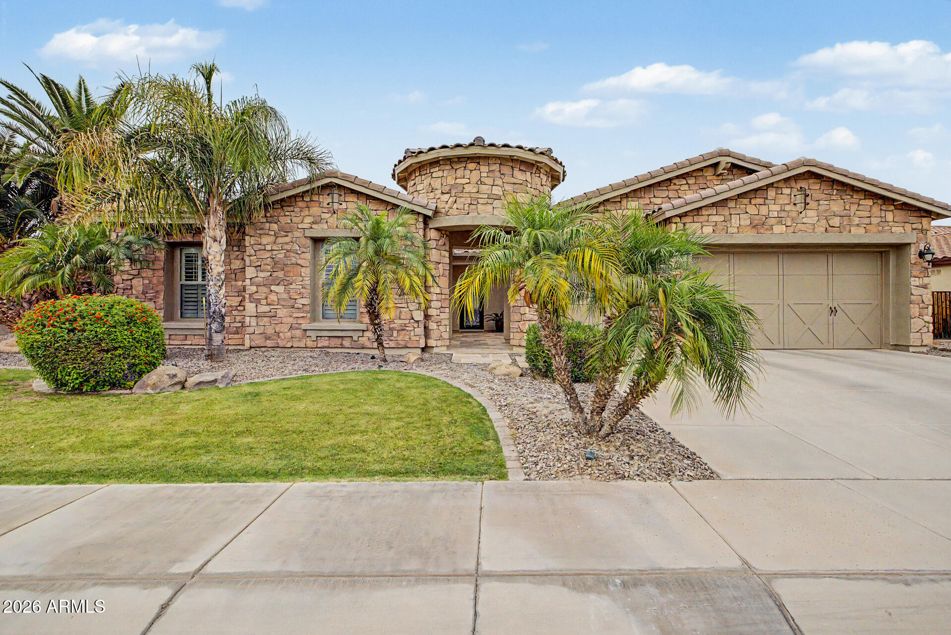 3552 E GRAND CANYON Place, Chandler, AZ 85249 — Photo 1 of 41