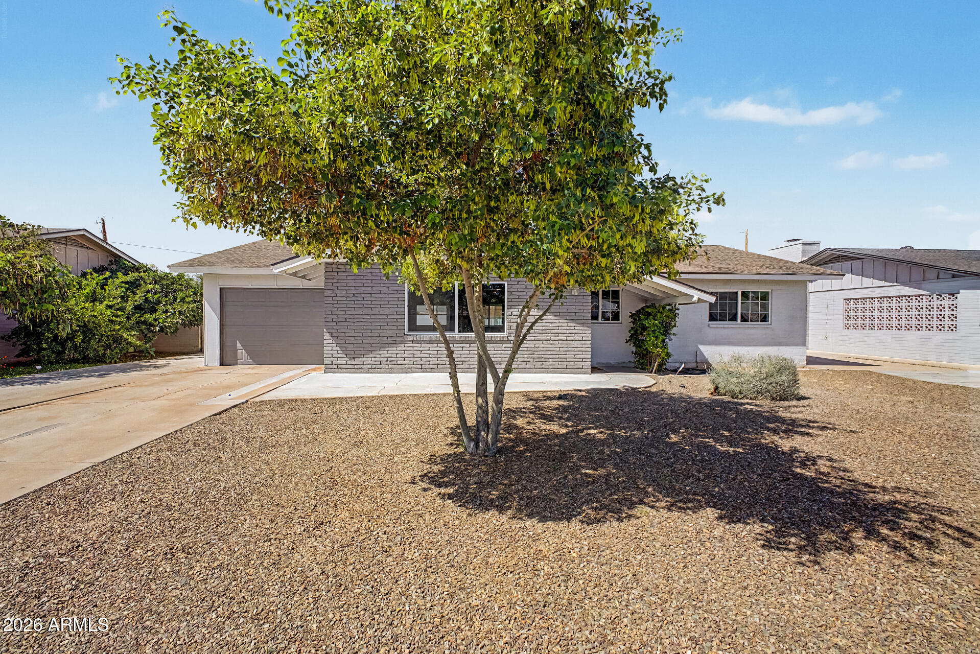 416 W IVANHOE Place, Chandler, AZ 85225 — Photo 1 of 30