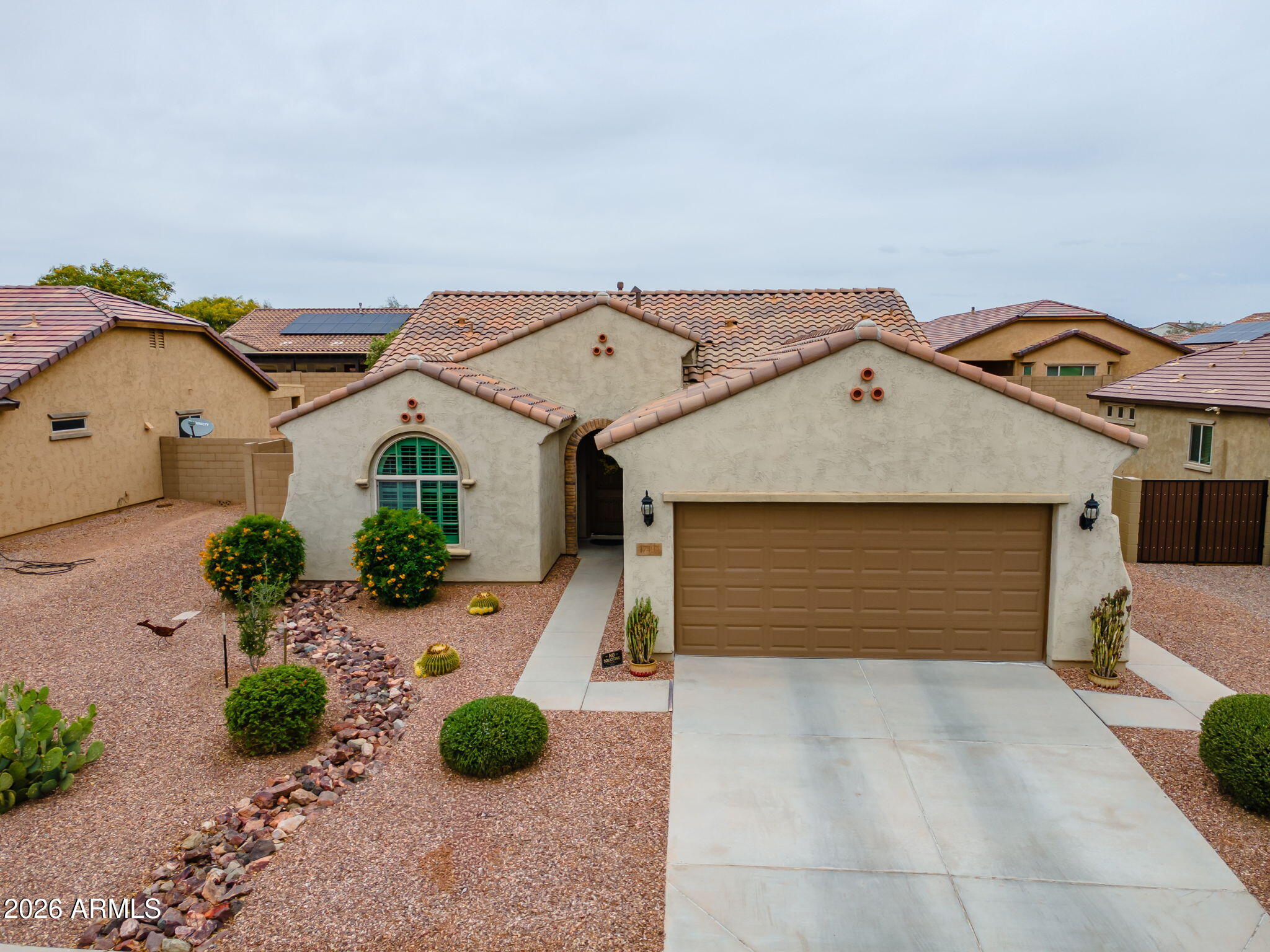 17494 W PINNACLE VISTA Drive, Surprise, AZ 85387 — Photo 1 of 34