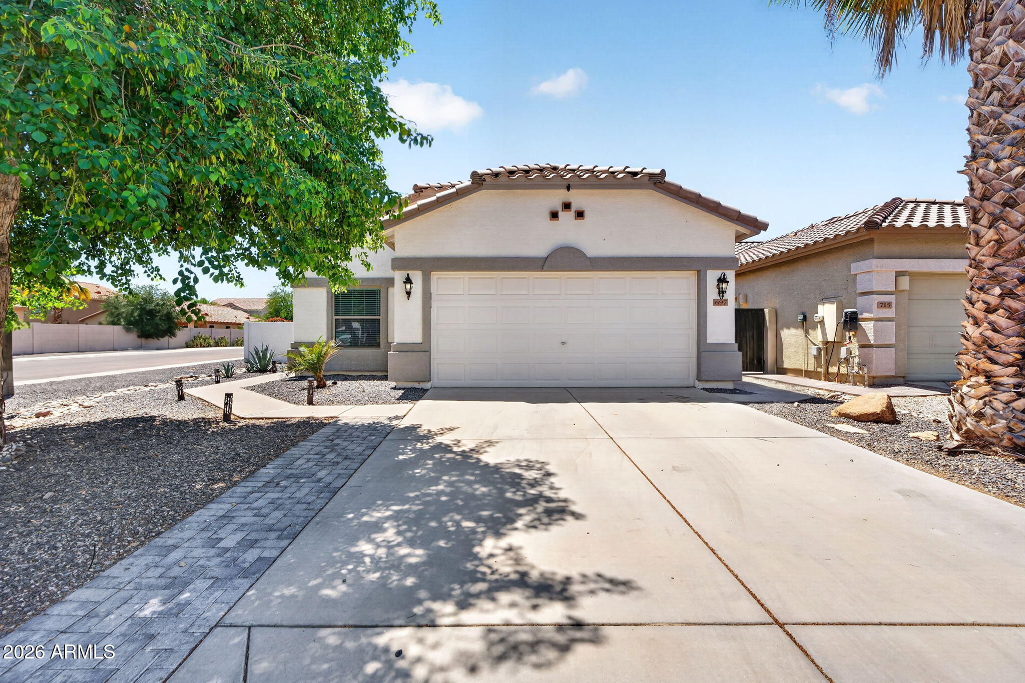697 W OAK TREE Lane, San Tan Valley, AZ 85143