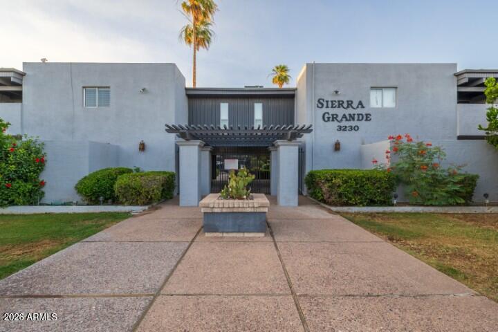 3230 E PINCHOT Avenue 32, Phoenix, AZ 85018 — Photo 1 of 44