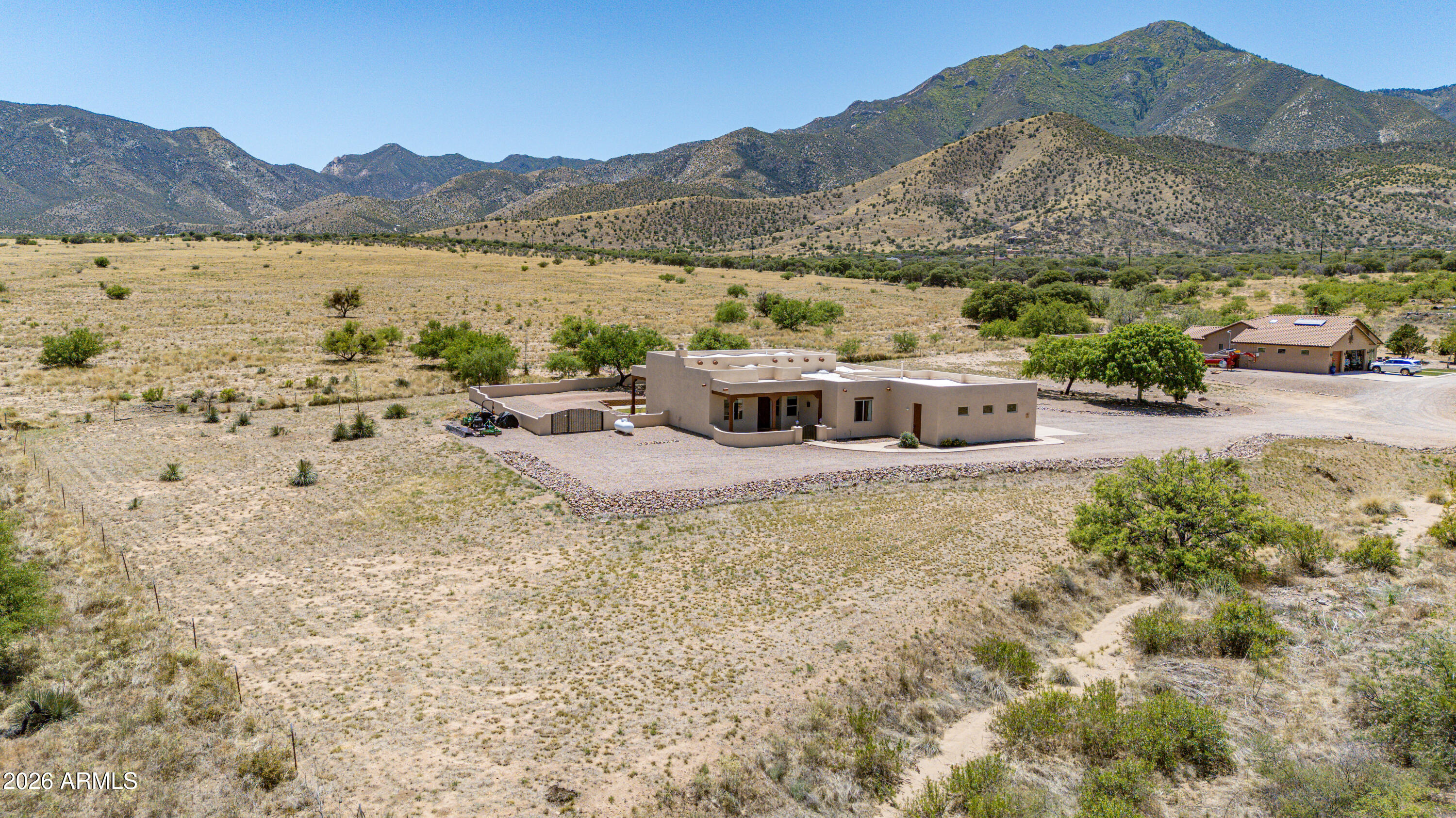 5456 E PIONEER Lane, Hereford, AZ 85615