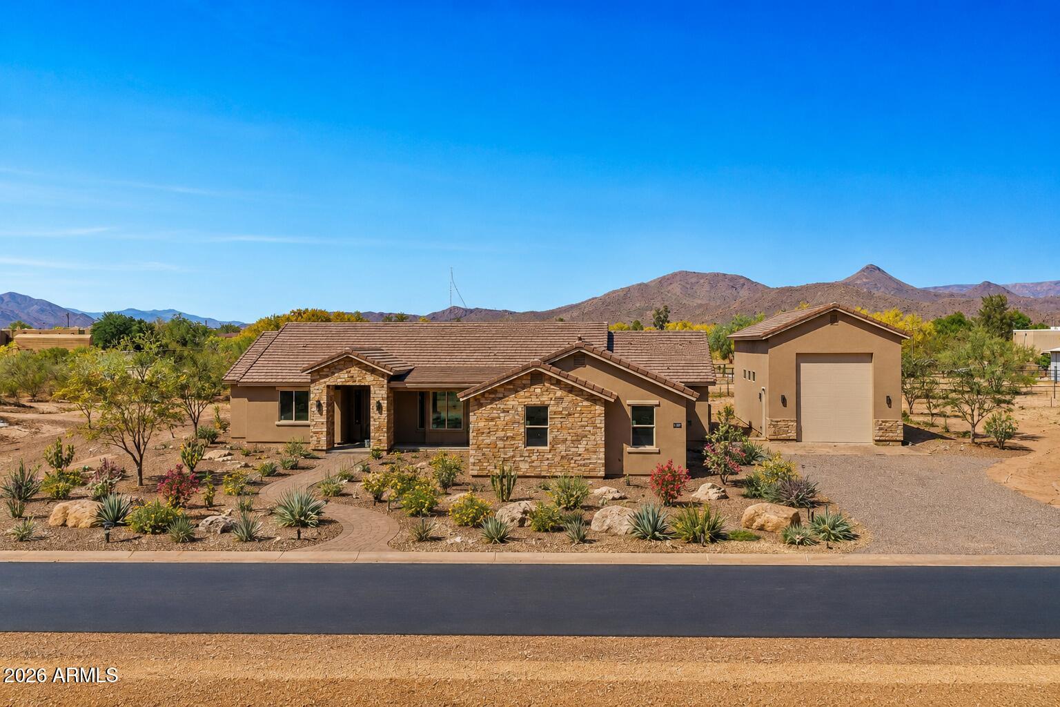 532 E Paint Your Wagon Trail, Phoenix, AZ 85085 — Photo 1 of 37