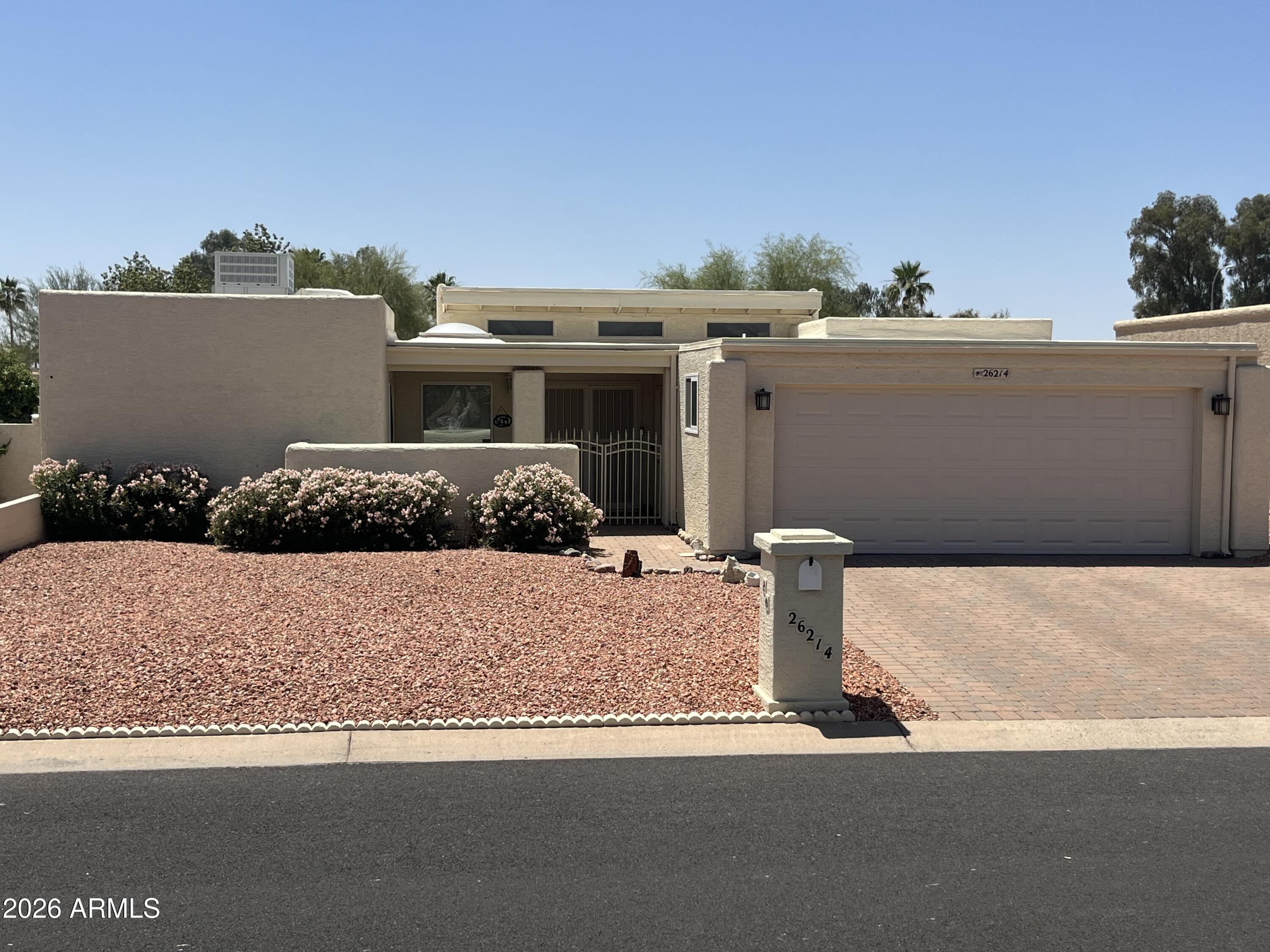 26214 S GLENBURN Drive, Sun Lakes, AZ 85248 — Photo 1 of 33