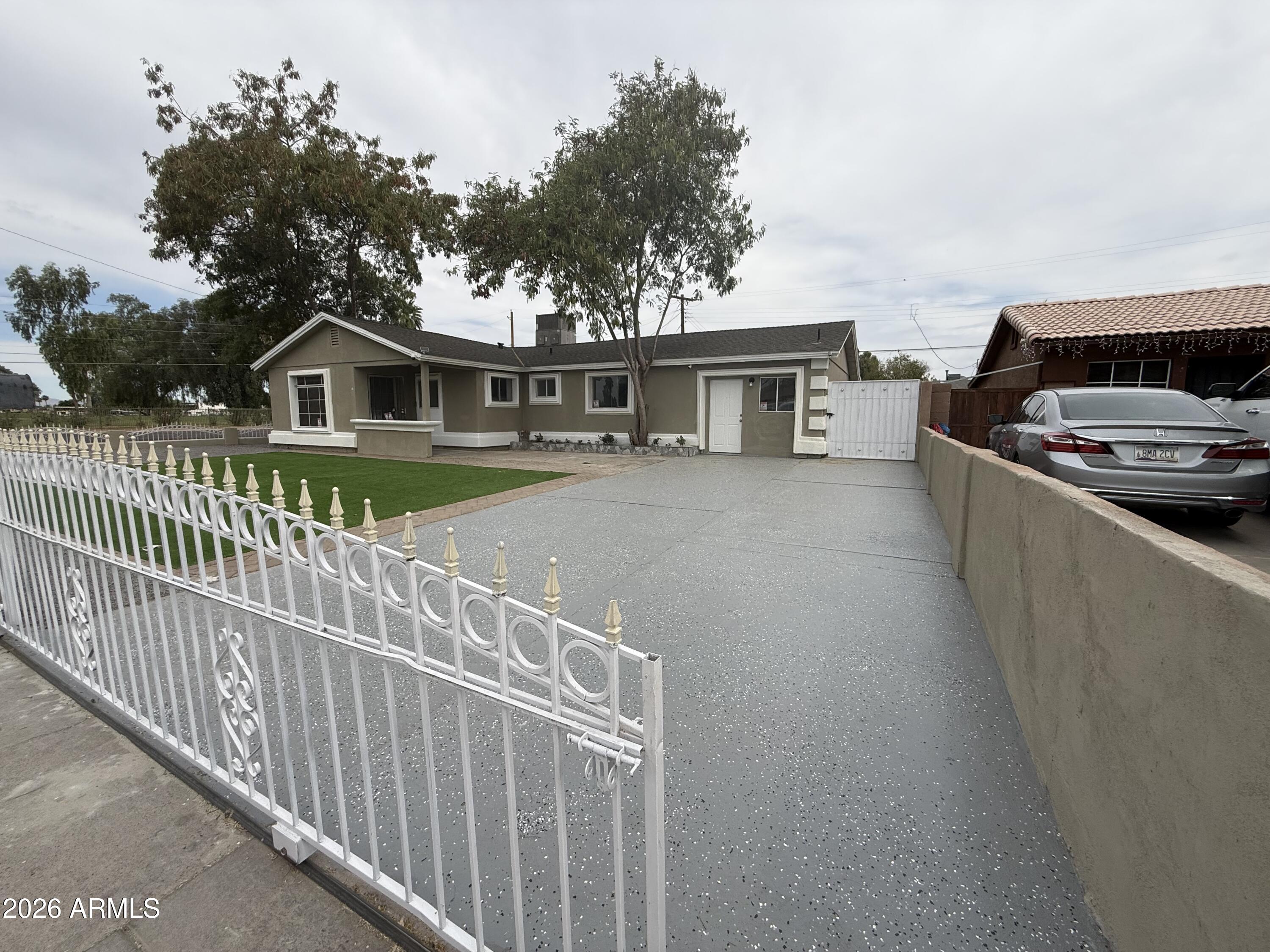 5838 W TURNEY Avenue, Phoenix, AZ 85031