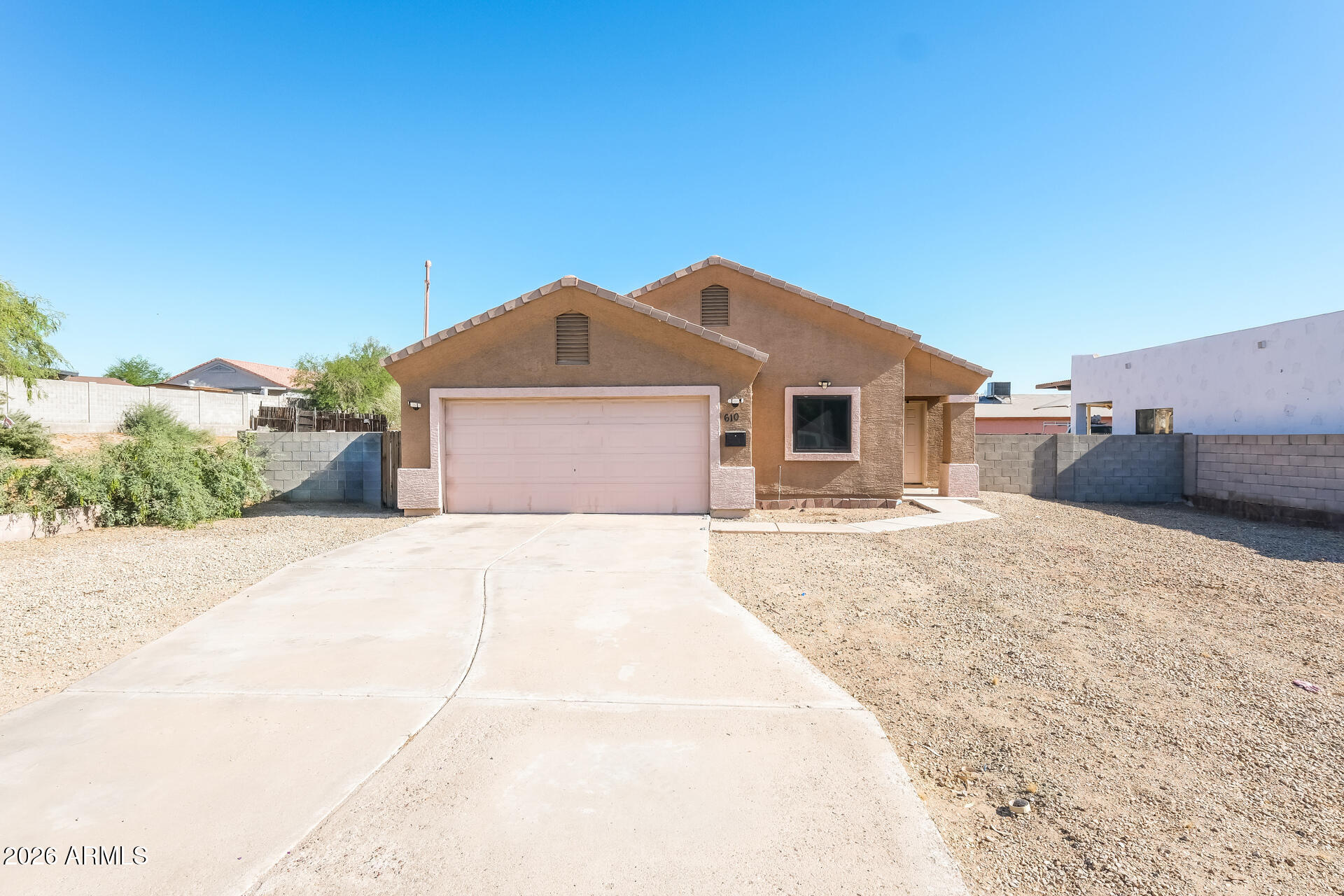 610 E DEE Street, Avondale, AZ 85323 — Photo 1 of 21