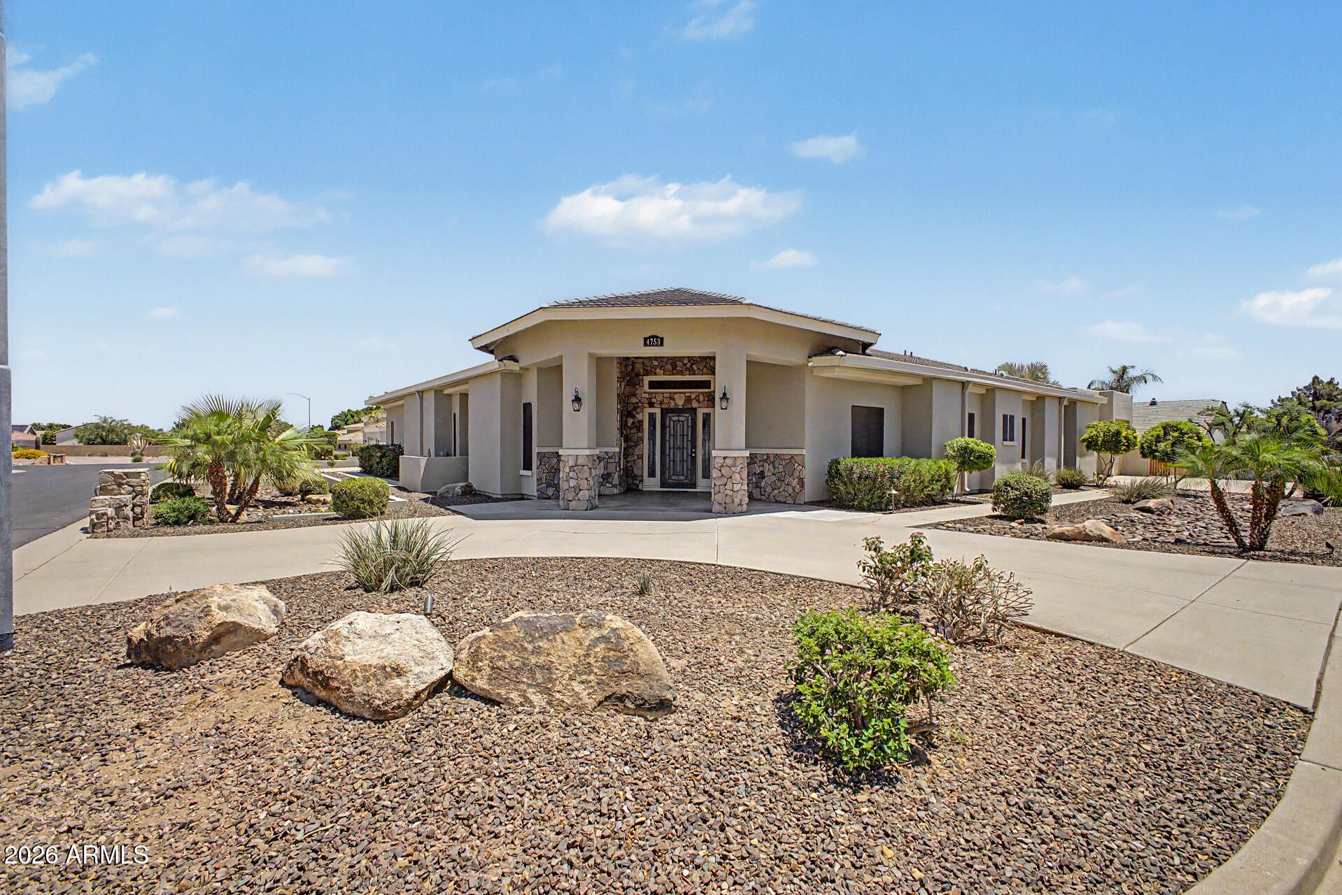 4753 W FALLEN LEAF Lane, Glendale, AZ 85310 — Photo 1 of 57