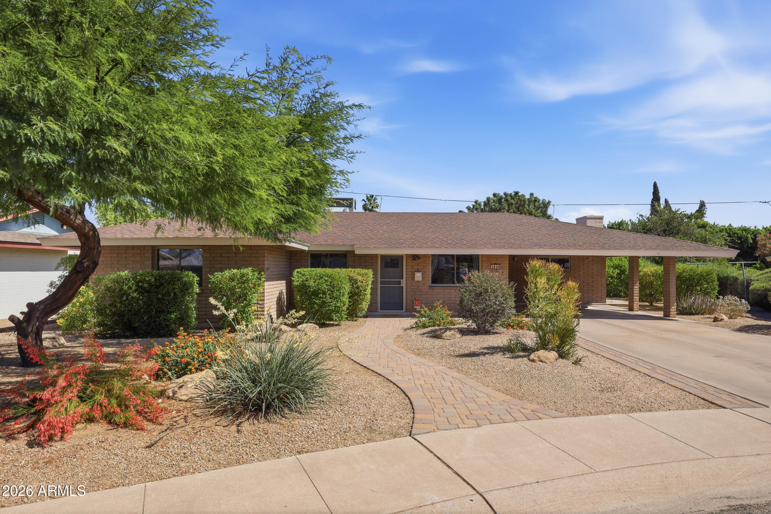 1236 E DEL RIO Drive, Tempe, AZ 85282 — Photo 1 of 24