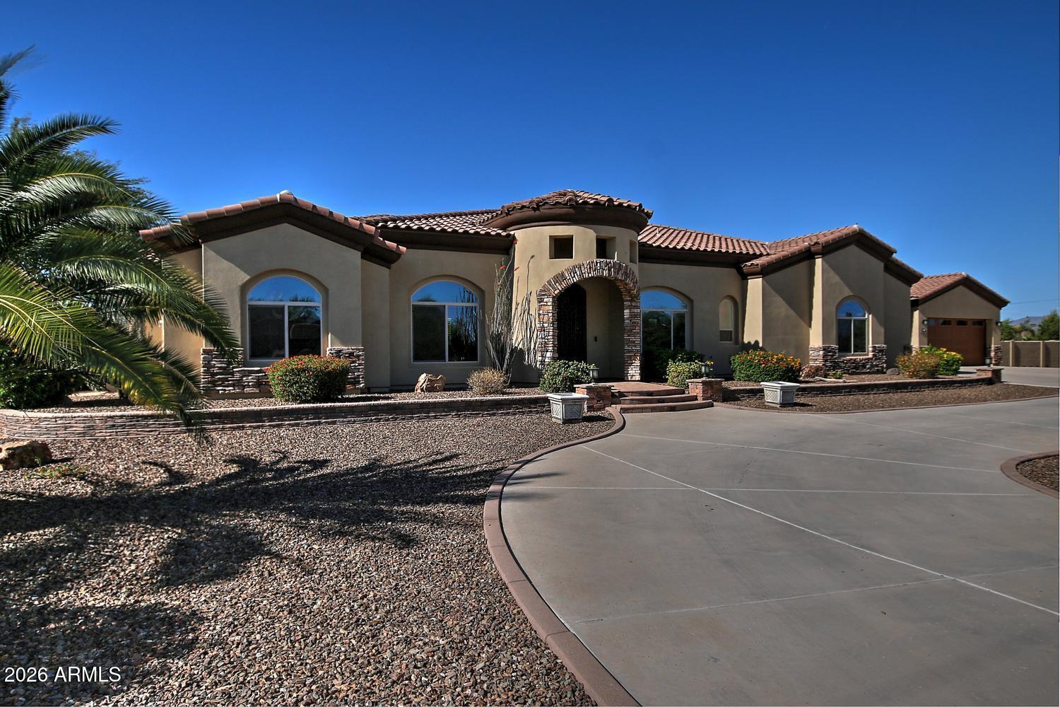 1614 W MADDOCK Road, Phoenix, AZ 85086