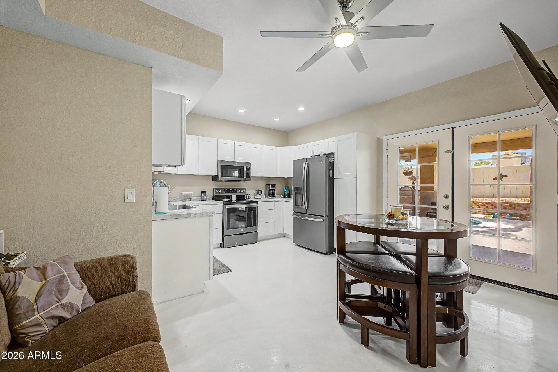 Thumbnail 37