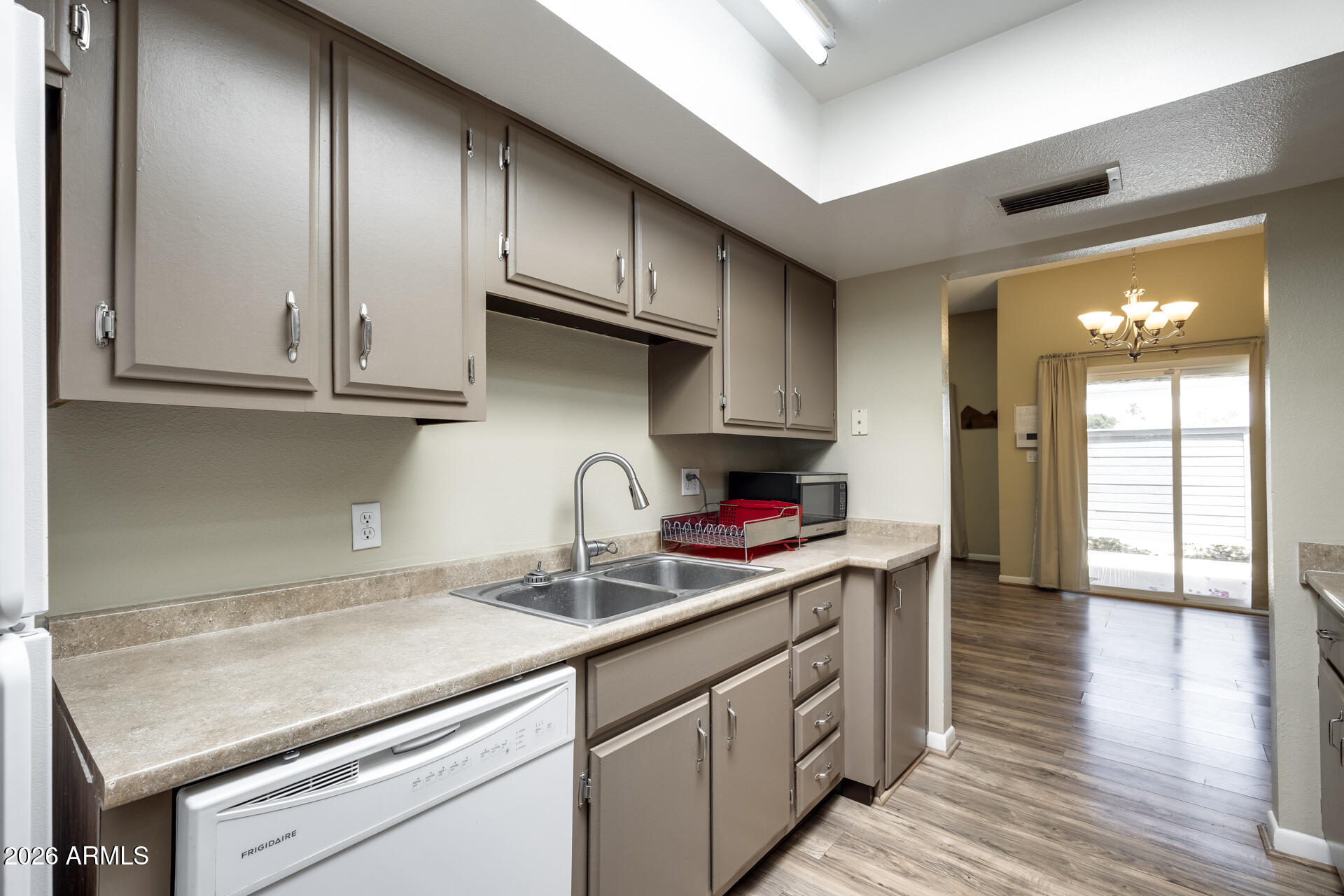 Thumbnail 14
