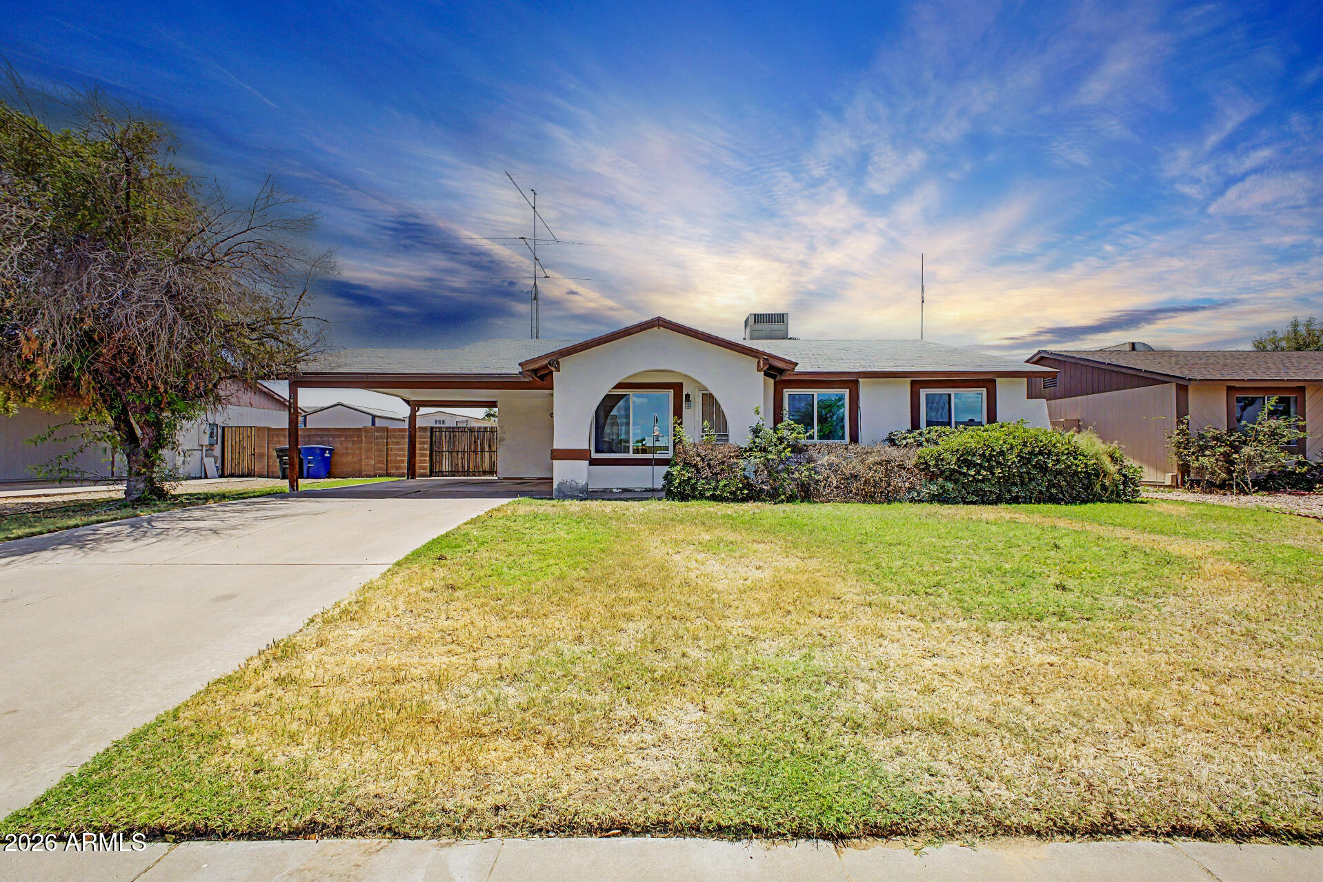 2613 W FREMONT Drive, Tempe, AZ 85282 — Photo 1 of 28