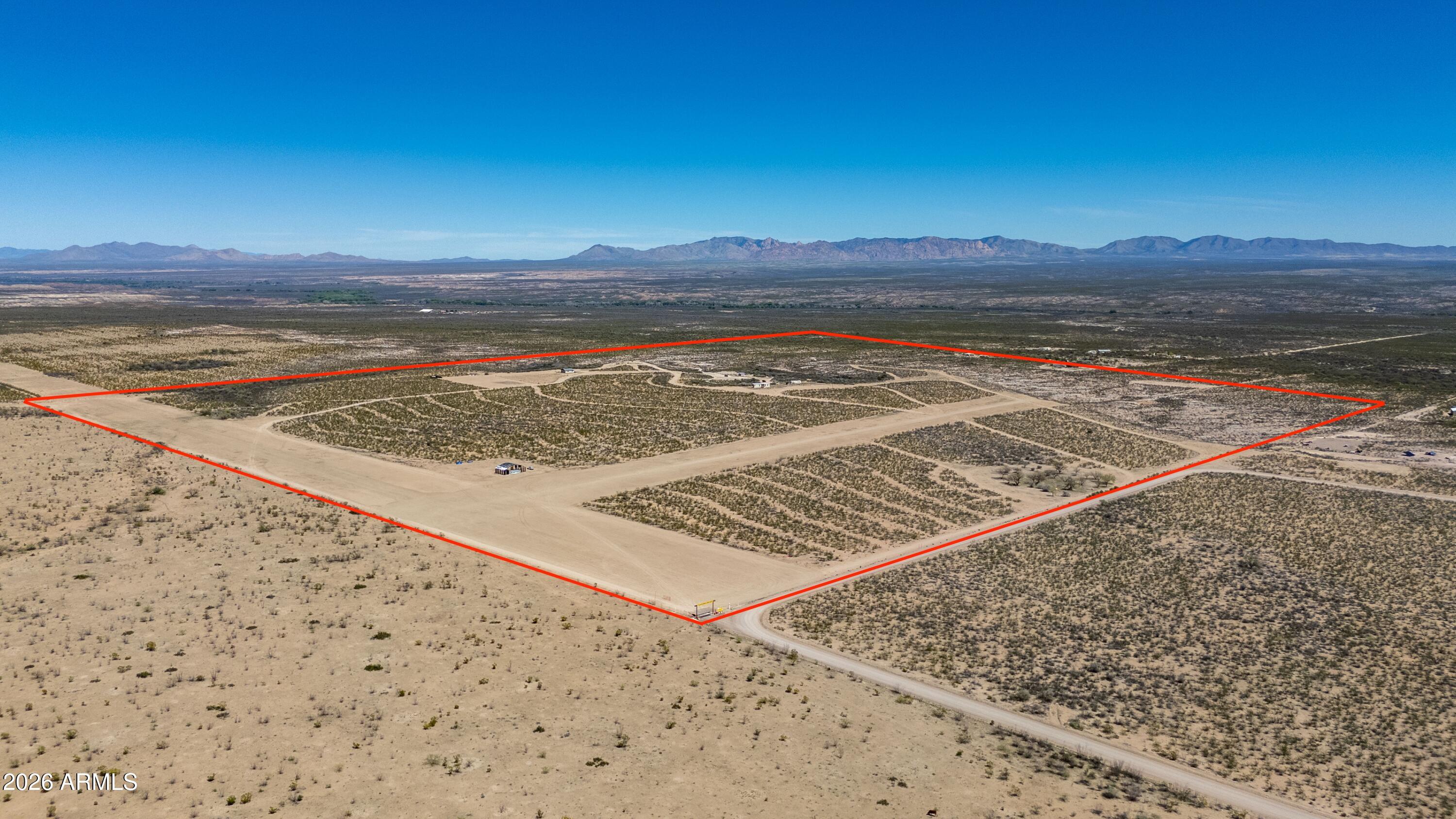 2940 N 4 PILLARS Road -, Huachuca City, AZ 85616